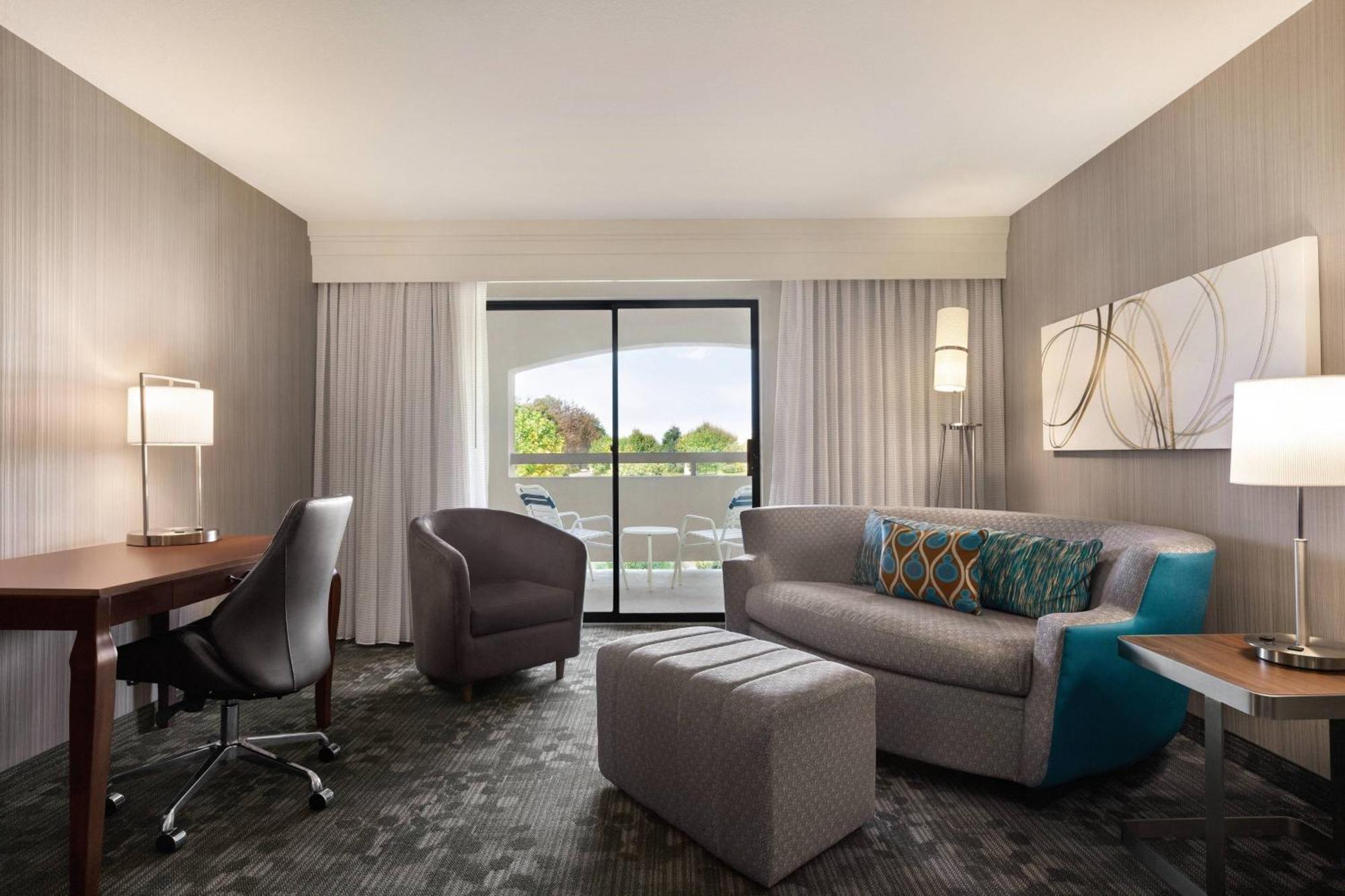 Courtyard By Marriott Salinas Monterey Hotell Eksteriør bilde